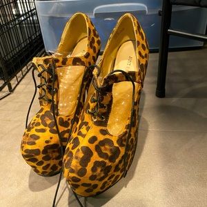 Just Fab Leopard Print Platform Heels